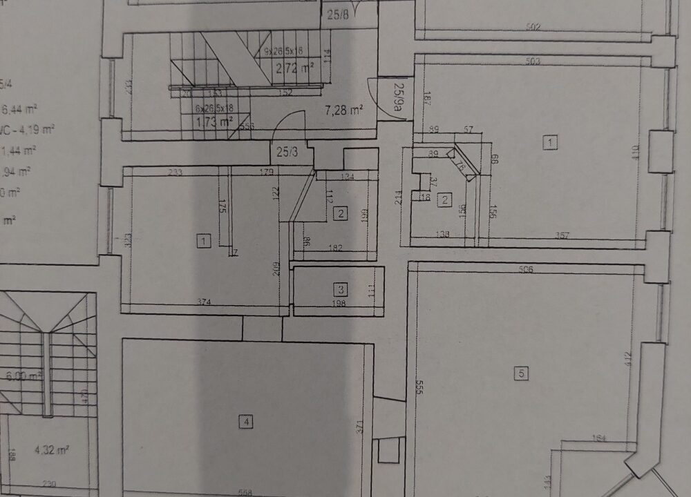 237358_3.jpg