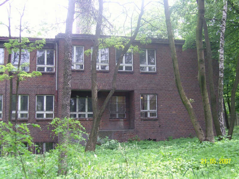 238211_3