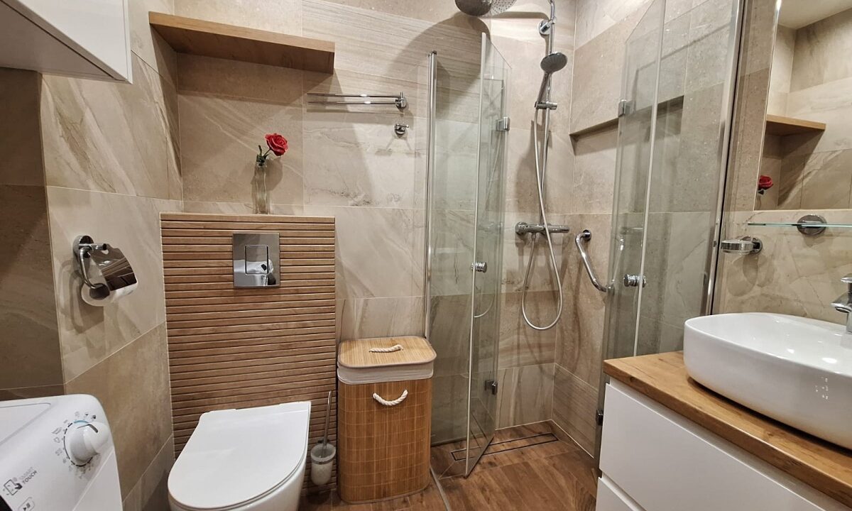 239320_3