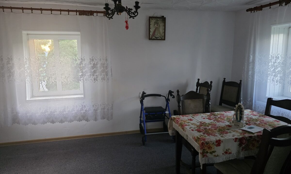 240890_3.jpg
