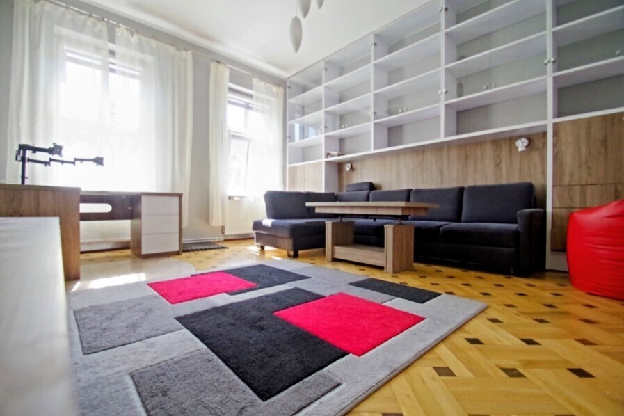 246338_3.jpg