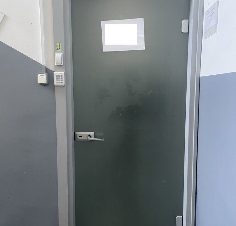 248063_3.jpg