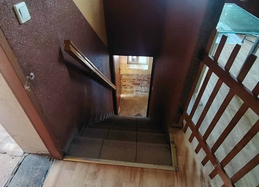 249639_3