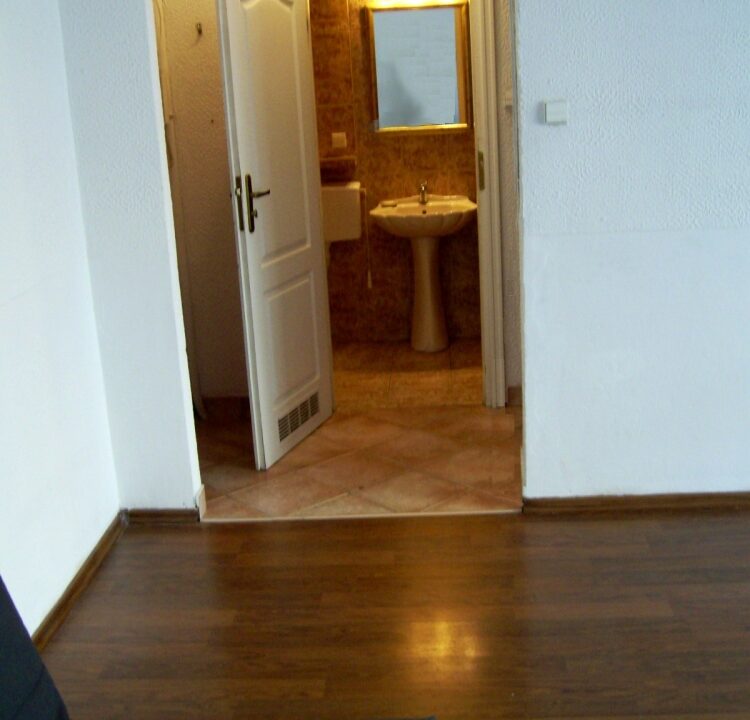 251720_3