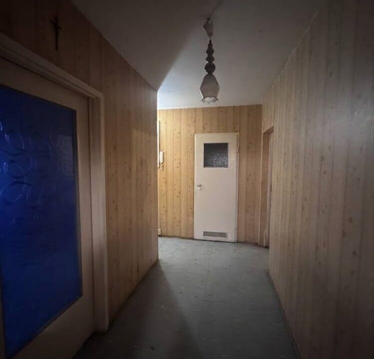 252305_3